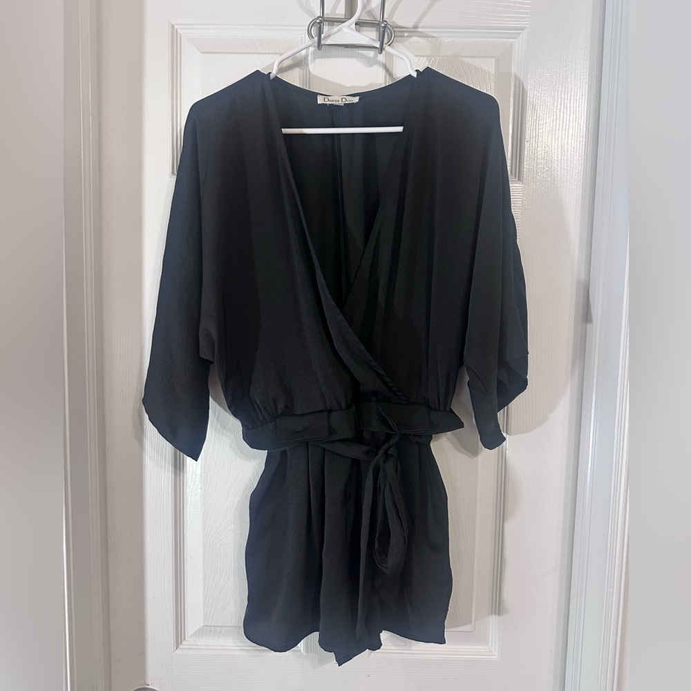 Dress Day Black Kimono Sleeve Wrap Romper – Size M